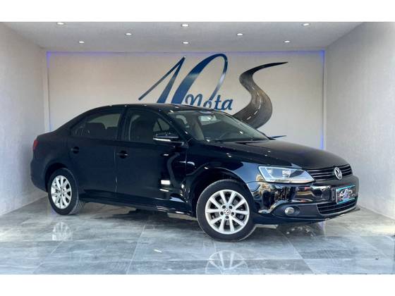 VOLKSWAGEN JETTA 2.0 COMFORTLINE FLEX 4P MANUAL